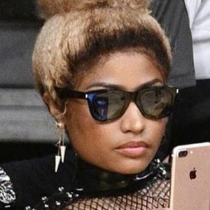 Meet your Posher, Khira